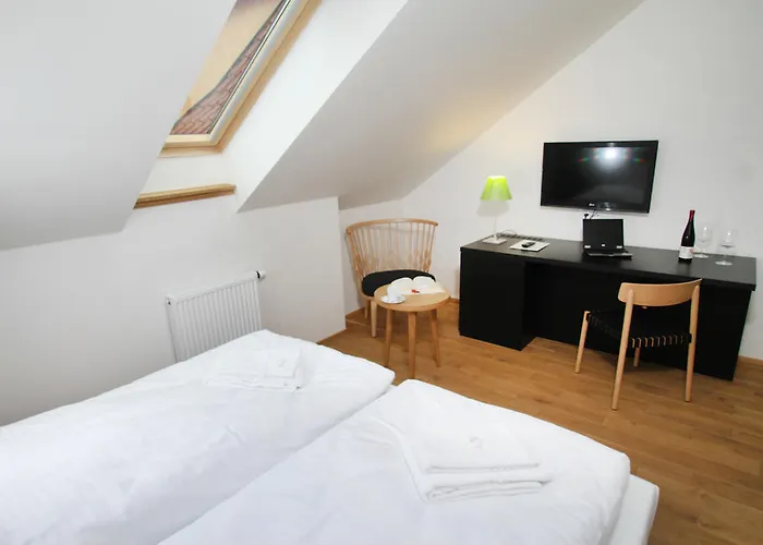 Отель Agnes Bohdanec